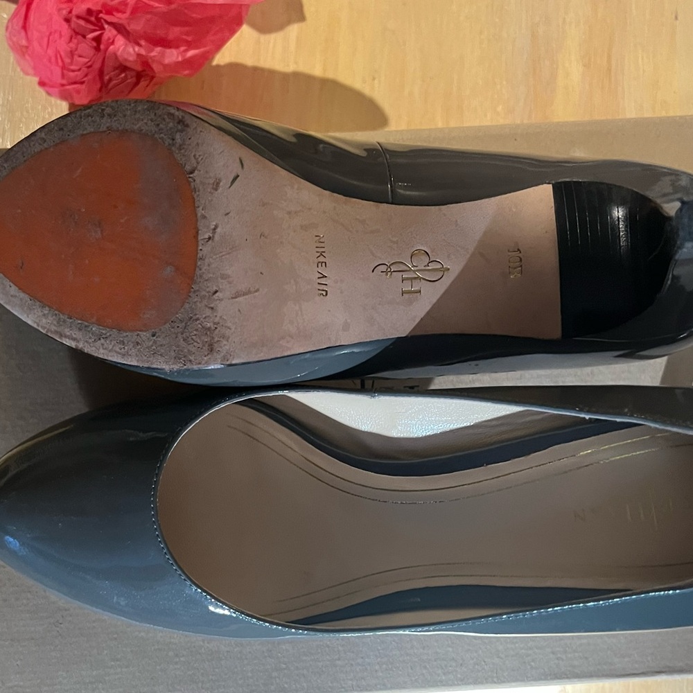 Cole Haan Chelsey Low Pump in Greystone Patent - Sz. 10 - Picture 7 of 9